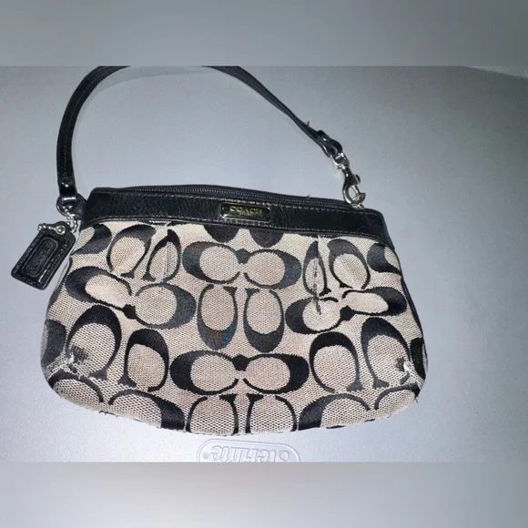 Coach signature canvas zip wristlet - Picture 1 of 10